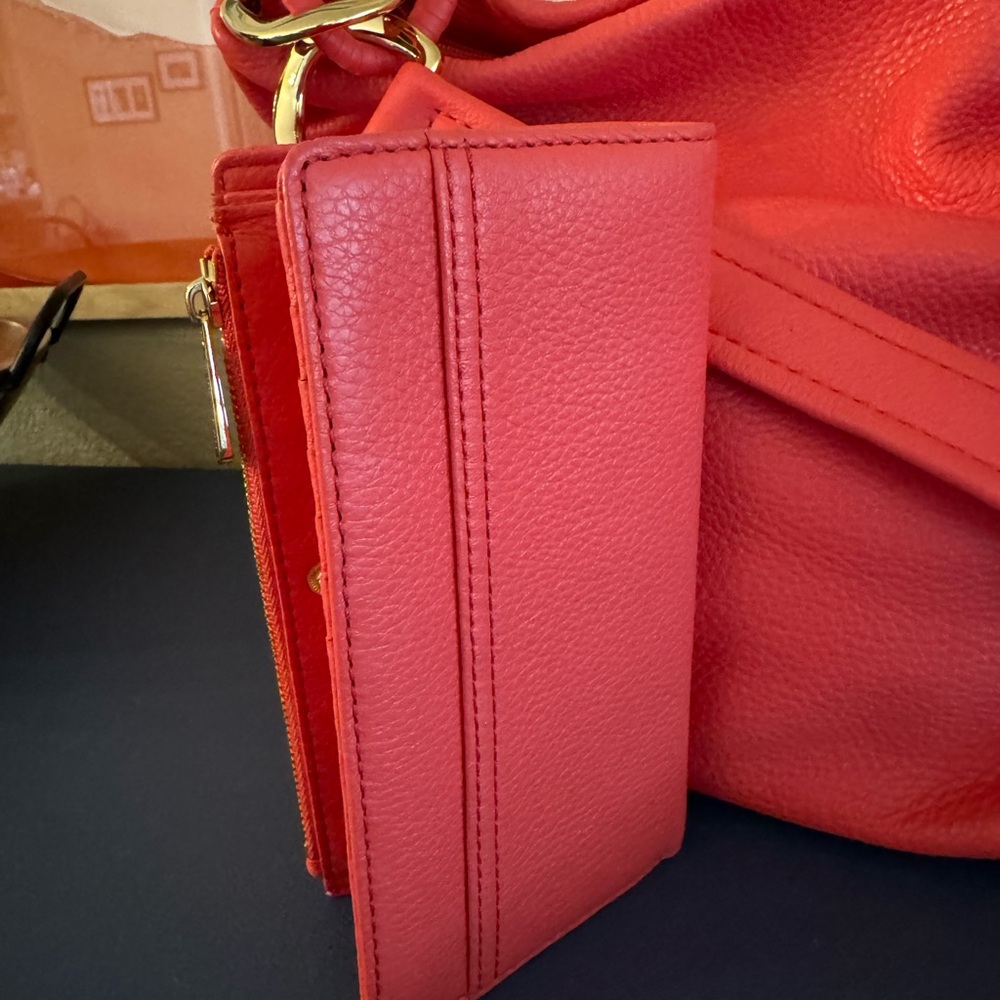 Michael by Michael Kors- purse with matching wallet! Leather in watermelon pink - Picture 9 of 11
